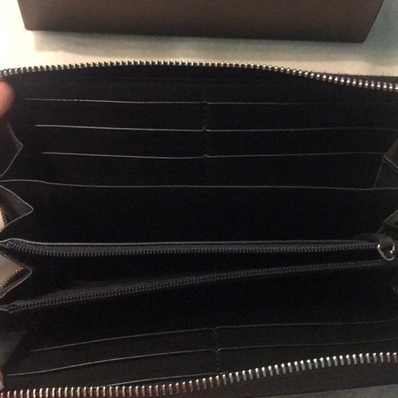 Gucci Wallet - Picture 4 of 6